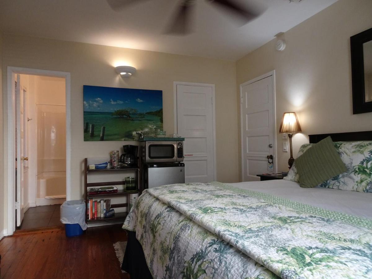 Suite Dreams Inn By The Beach Key West Room photo